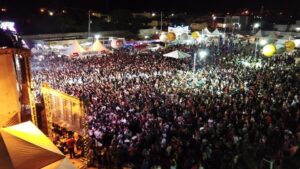 Read more about the article Mais de 10 mil na primeira noite da 155ª Festa de Reis de SJE