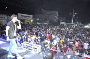 Read more about the article Multidão acompanhou shows da primeira noite da Festa de Janeiro em Brejinho, expetativa é de mais gente para essa segunda   (20)