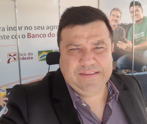 Read more about the article Carnaibano assume maior agência do BNB no Estado e é exemplo pra região