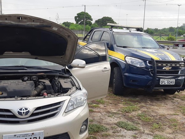 You are currently viewing Carro roubado é recuperado com mulher que comprou veículo pela internet, na Paraíba