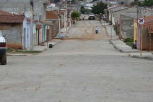 Read more about the article Terminou Obra de pavimentação da rua Fábio Sizenando, no bairro Borja, em SJE