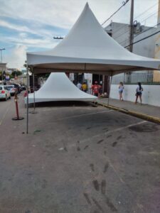 Read more about the article Prefeitura coloca tendas e disciplinadores em frente à agências bancarias de SJE