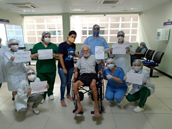 You are currently viewing Paciente de 106 anos vence coronavirus e vira exemplo de superação na Paraíba