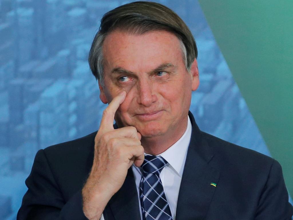You are currently viewing Presidente do Brasil segue na contramão do mundo, Bolsonaro sancionou lei que obrigado uso de máscara pelo país com vetos