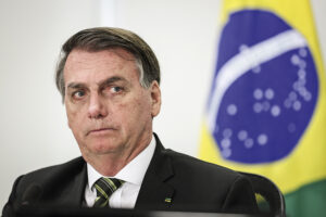 Read more about the article Bolsonaro editou MP que libera R$ 3 bi para cultura, mais vetou artigo que definia 15 dias para repasse aos municípios que continuam sem previsão de quando vão receber o recurso