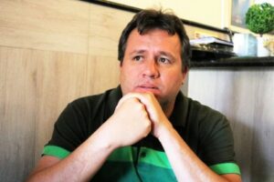 Read more about the article Henrique Marinho lança candidatura falando em combater fake News
