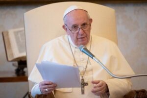 Read more about the article Papa Francisco pede fim de “dogma neoliberal” e cita Vinicius de Moraes