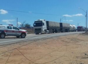 Read more about the article Em Sumé um Caminhão causou acidente que deixou população sem energia e internet