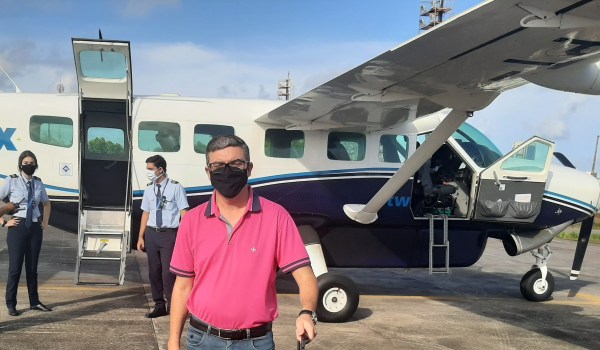 You are currently viewing Nill Jr. é primeiro jornalista a fazer rota Recife-Serra Talhada em avião da Azul