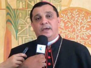 Read more about the article Bispo de Patos solta o verbo e diz que não haverá missa para posse de prefeitos em nenhuma cidade da diocese