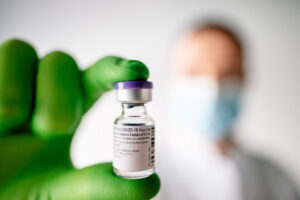 Read more about the article Dois laboratórios dão primeiro passo para que vacinas sejam autorizadas no Brasil