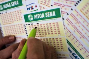 Read more about the article Um dos ganhadores da mega-sena é de Campina Grande  e fez aposta simples de apenas seis dezenas