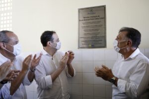 Read more about the article Em Afogados da Ingazeira, Paulo Câmara entrega reforma em escola e anunciou novos leitos de UTI