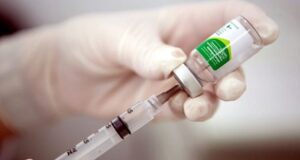 Read more about the article É errada interpretação de que vacina com 50% de eficácia gera anticorpos apenas em metade dos vacinados