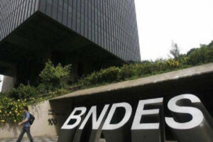 Read more about the article BNDES cobra Ford sobre saída do Brasil; empréstimos passam de R$ 300 milhões