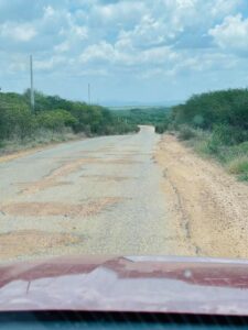 Read more about the article População reclama das péssimas condições das estradas de Pernambuco