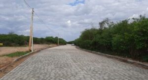 Read more about the article Prefeito de Itapetim diz que obra de pavimentação de estrada de piedade está 99% concluída