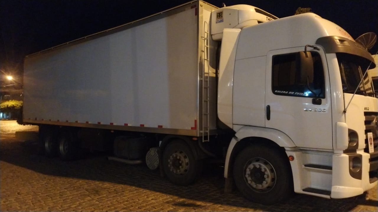 You are currently viewing Polícia recupera caminhão roubado em Itaíba, próximo a Tuparetama