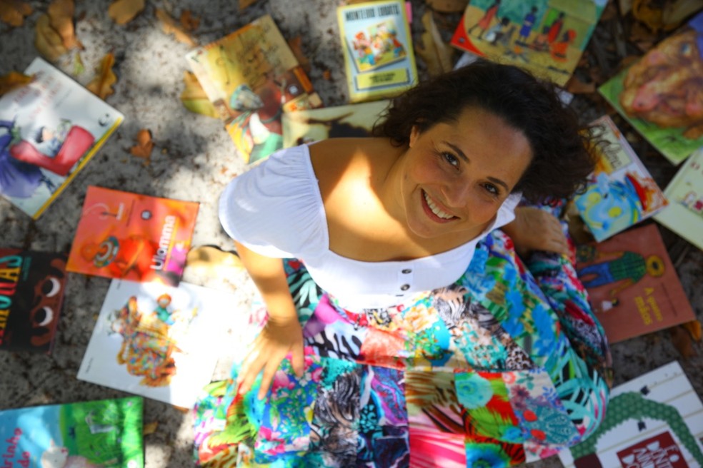 You are currently viewing Professora paraibana trabalha com projeto de formação para incentivo à leitura: ‘ler é desvendar mundos’