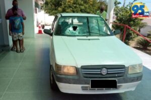 Read more about the article Pedra cai de caminhão e atinge adolescente dentro de carro em Sumé
