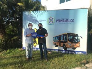 Read more about the article Henrique Marinho recebe ônibus de emenda parlamentar do deputado Tadeu Alencar para SJE