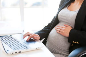 Read more about the article Lei que permite afastamento de grávidas do trabalho presencial na pandemia já está valendo