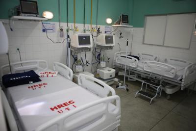 “Estamos arrasados” disse Diretor do Hospital Emília Câmara, depois de 8 mortes por covid em uma única noite