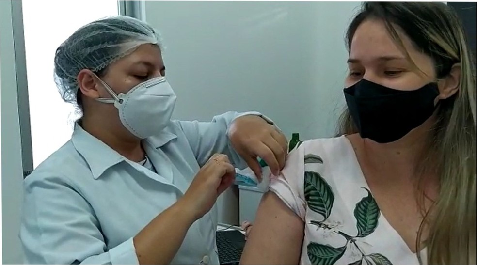 SJE tem quase 34% da população vacinada com a 1ª dose contra a covid-19