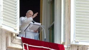 Read more about the article Papa Francisco passa bem depois de cirurgia programada em Roma