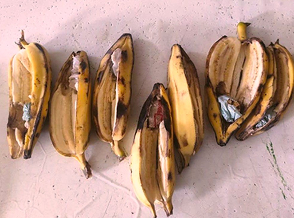 Read more about the article Mulher é presa após tentar entrar com droga dentro de bananas no Presídio de Santa Cruz do Capibaribe