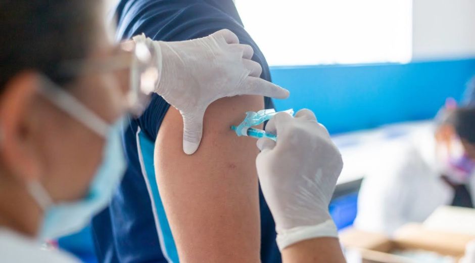 Read more about the article Arcoverde e Flores anunciam vacinação contra a Covid-19 para adolescentes a partir dos 12 anos