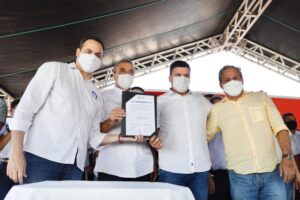 Read more about the article Prefeito de Ouro Velho e lideranças políticas do município participam da assinatura da ordem de serviço da PE-264