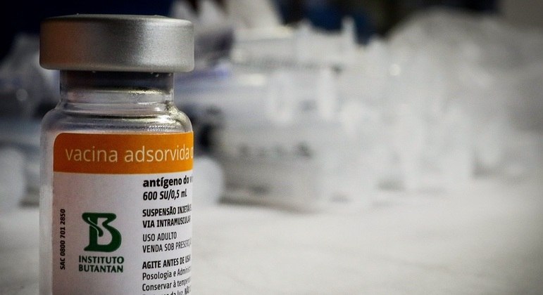 You are currently viewing Especialistas da OMS recomendam terceira dose de vacina da Covid para imunossuprimidos e idosos que receberam CoronaVac