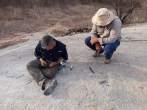 Read more about the article Pesquisadores da UFPE e da Universidade de Brasília estudam processo de formação das rochas em Itapetim