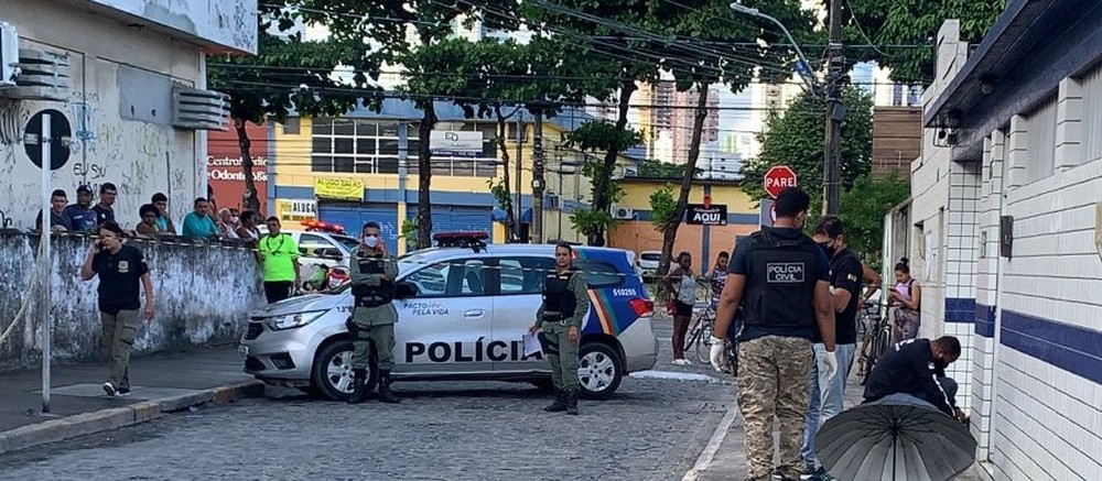 You are currently viewing Universitário natural de Itapetim reage a roubo de celular e é assassinado com tiro na frente da irmã no Recife