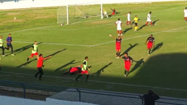 You are currently viewing “Pior time do mundo” conquista acesso para 1ª divisão do Campeonato Pernambucano de Futebol