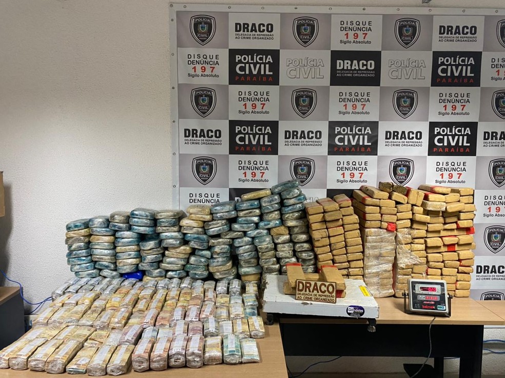 Read more about the article Polícia da PB prende grupo com 300 quilos de drogas e mais de R$ 1 milhão