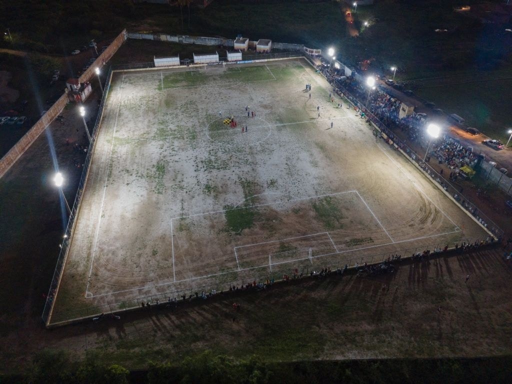 Prefeitura de Brejinho entregou à população iluminação do Estádio Municipal