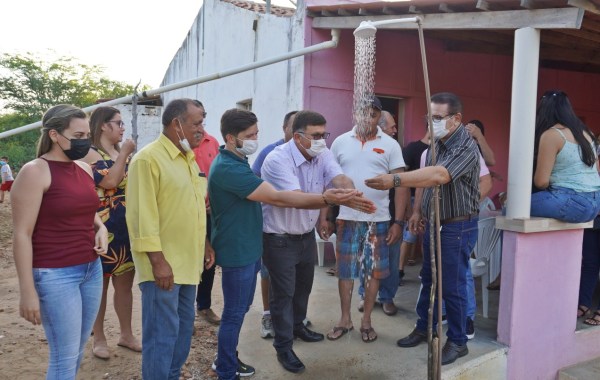 Governo de Itapetim entrega sistema de abastecimento do sítio Rosilho