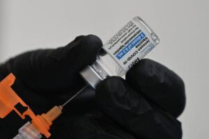 Read more about the article Vacina que era de dose única passa a ser de duas doses no Brasil, confira: