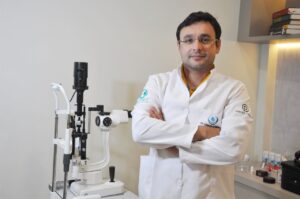 Read more about the article Dr. Robson Stênio se consolida como um dos melhores oftalmologistas do sertão do Pajeú