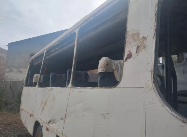 You are currently viewing Ônibus que sofreu acidente e matou 3 estudantes Riacho das Almas não tinha autorização para circular como transporte escolar