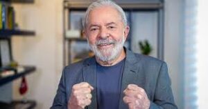 Read more about the article Lula diz que ‘não está certa a questão de Alckmin’ como candidato a vice: ‘Estamos num processo de conversação’
