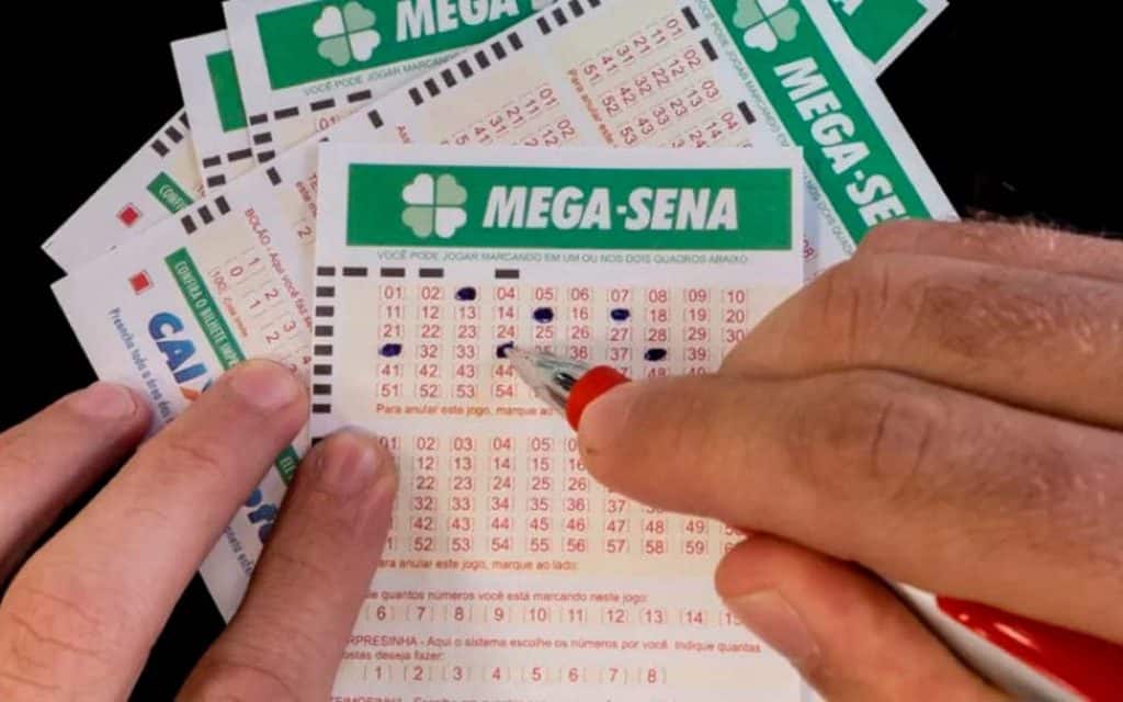 Read more about the article Mega-Sena pode pagar R$ 165 milhões nesta quarta-feira, quinto maior valor da história