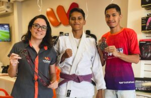 Read more about the article Fathynha Souza brilha mais uma vez e garante medalhas em campeonato de jiu-jitsu em João Pessoa