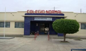 Read more about the article Escola Estadual em Afogados tem mais da metade das turmas sem aulas devido a surto de covid entre alunos