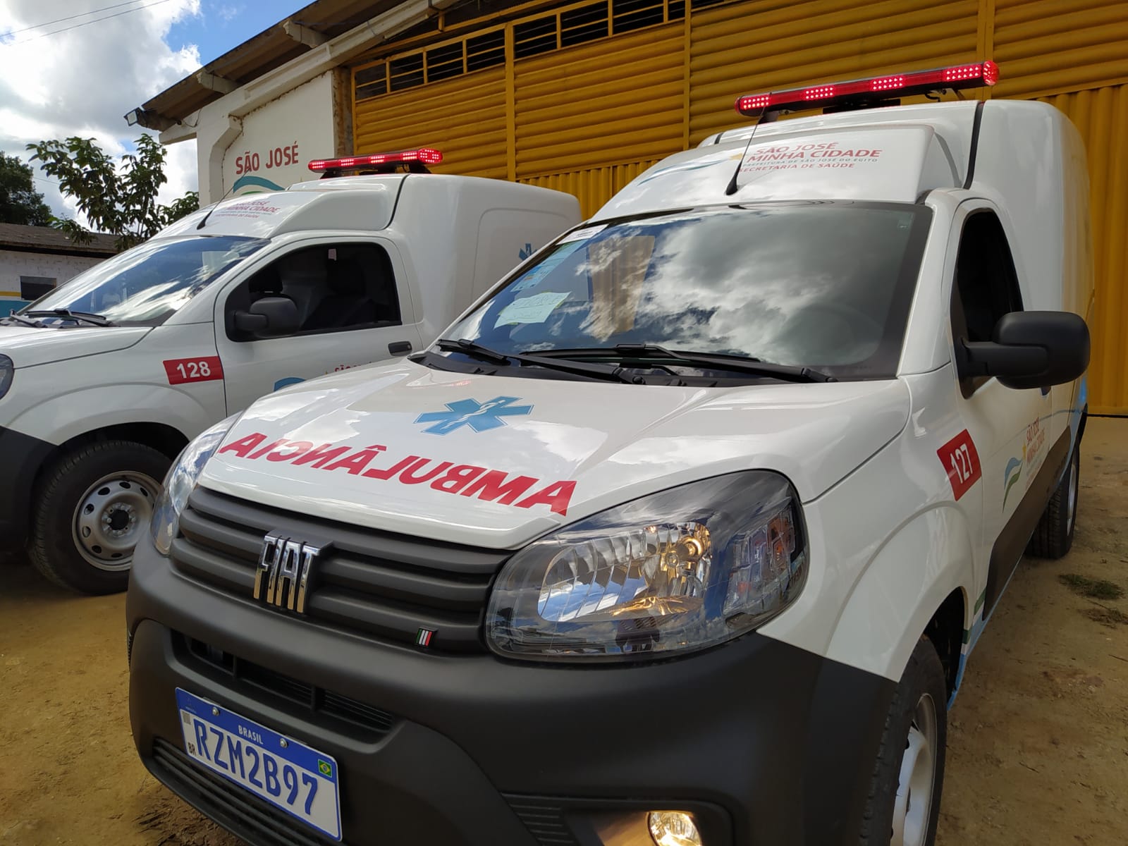 Prefeito de SJE vai entregar 3 ambulâncias nas finais do campeonato municipal de futebol