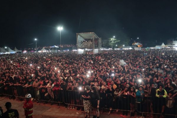 You are currently viewing Cerca de 40 mil pessoas na primeira noite da Expoagro em Afogados da Ingazeira