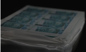 Read more about the article Presos golpistas que prometiam transformar papel em branco em dinheiro
