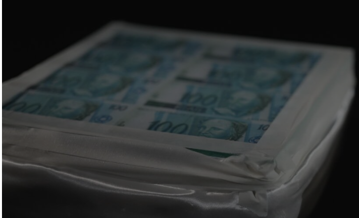 You are currently viewing Presos golpistas que prometiam transformar papel em branco em dinheiro